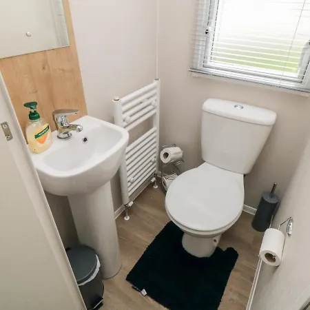 Pines 30 度假居 斯卡伯勒