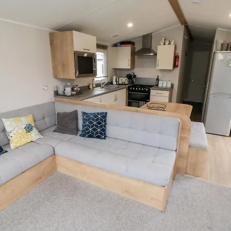 Pines 30 Scarborough